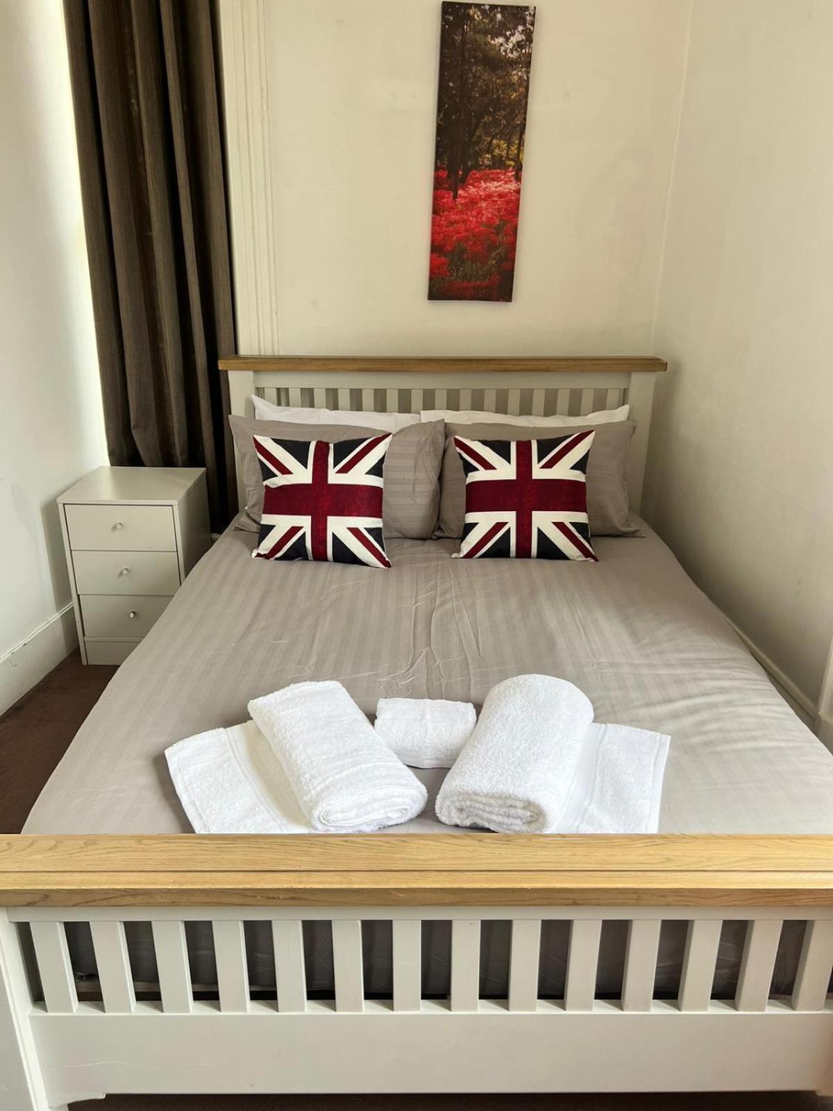 לונדון Islington Budget Guesthouse מראה חיצוני תמונה
